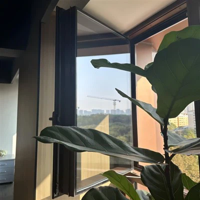 Enojno aluminijasto okno